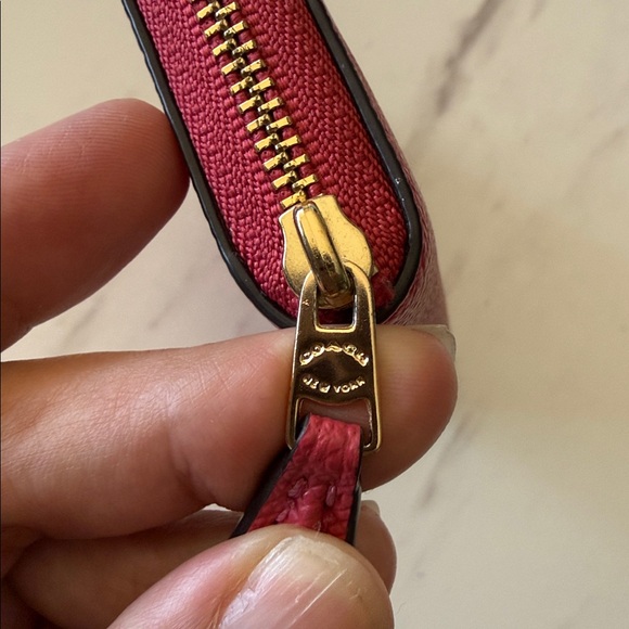Coach Zip Wallet - Picture 8 of 8